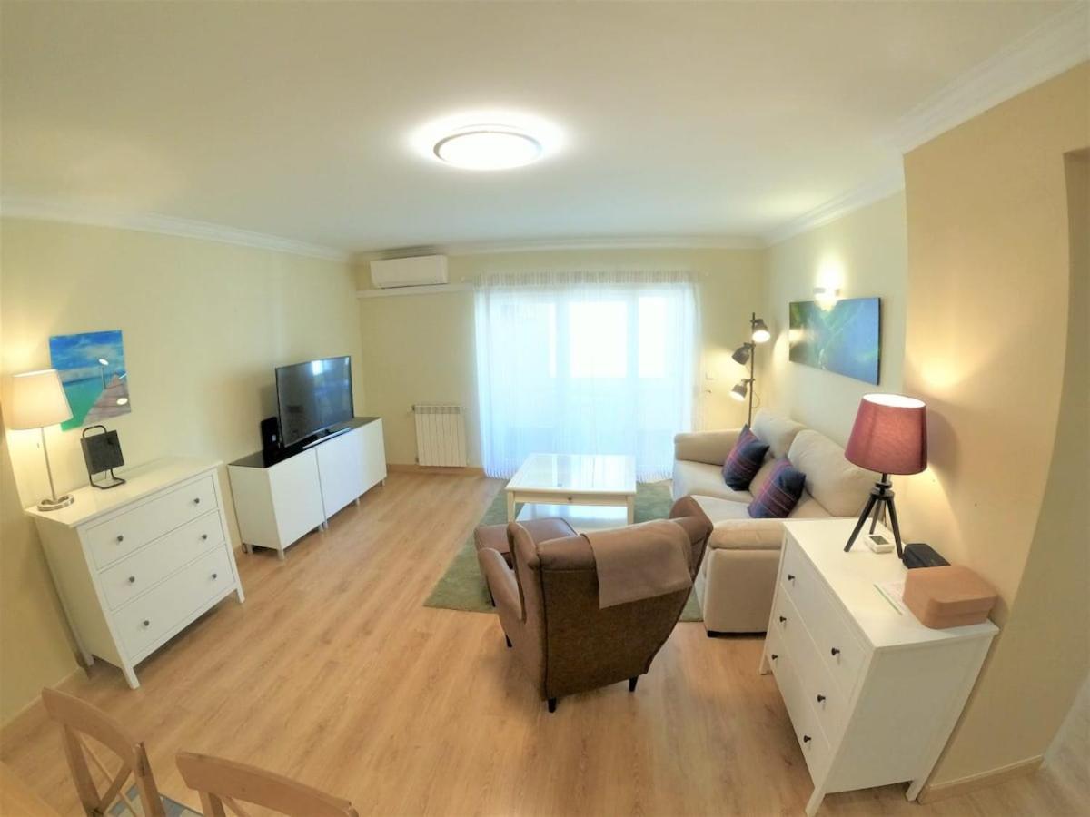 Carnaxide Modern T1 Apartment W Balcony In Carnaxide Oeiras Lisbon Extérieur photo