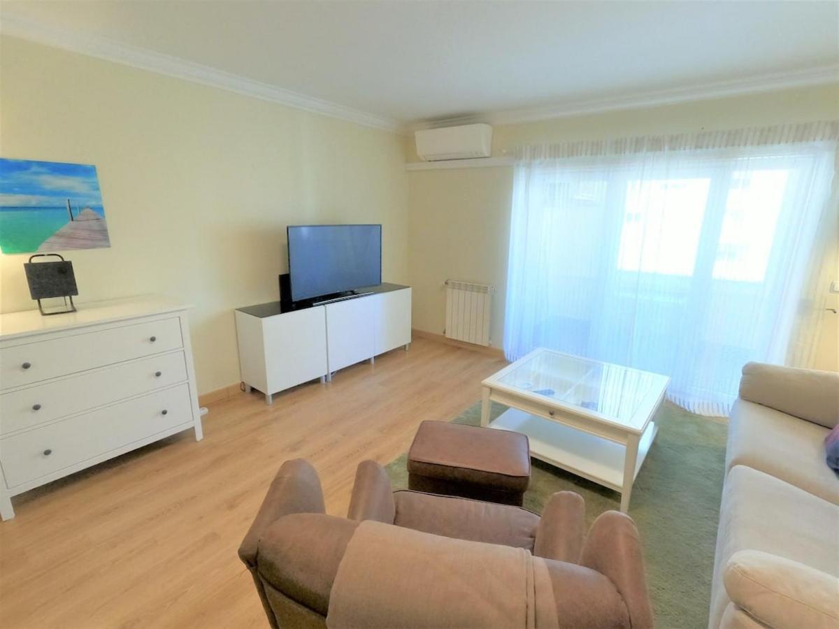 Carnaxide Modern T1 Apartment W Balcony In Carnaxide Oeiras Lisbon Extérieur photo