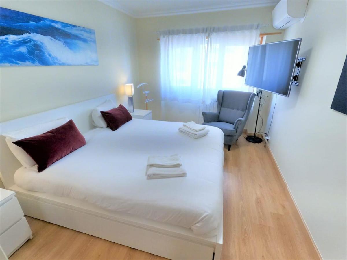 Carnaxide Modern T1 Apartment W Balcony In Carnaxide Oeiras Lisbon Extérieur photo